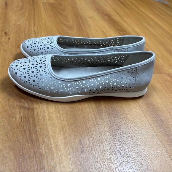 Cliffs by WHITE MOUNTAIN Gray Slip-On Loafers with Perforated Design - Picture 14 of 15